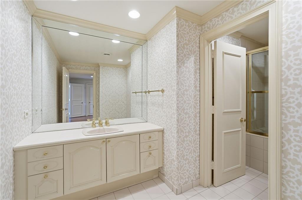 2660 Peachtree Road NW Unit 20D&E