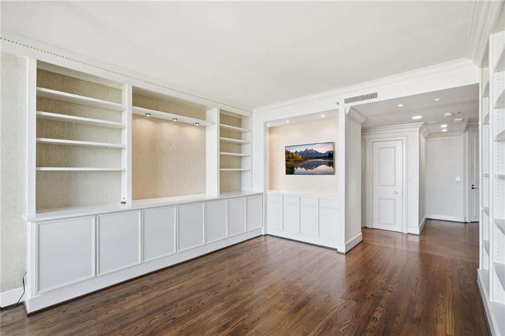 2660 Peachtree Road NW Unit 20D&E