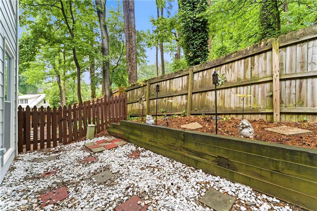222 Forkner Drive Unit 19
