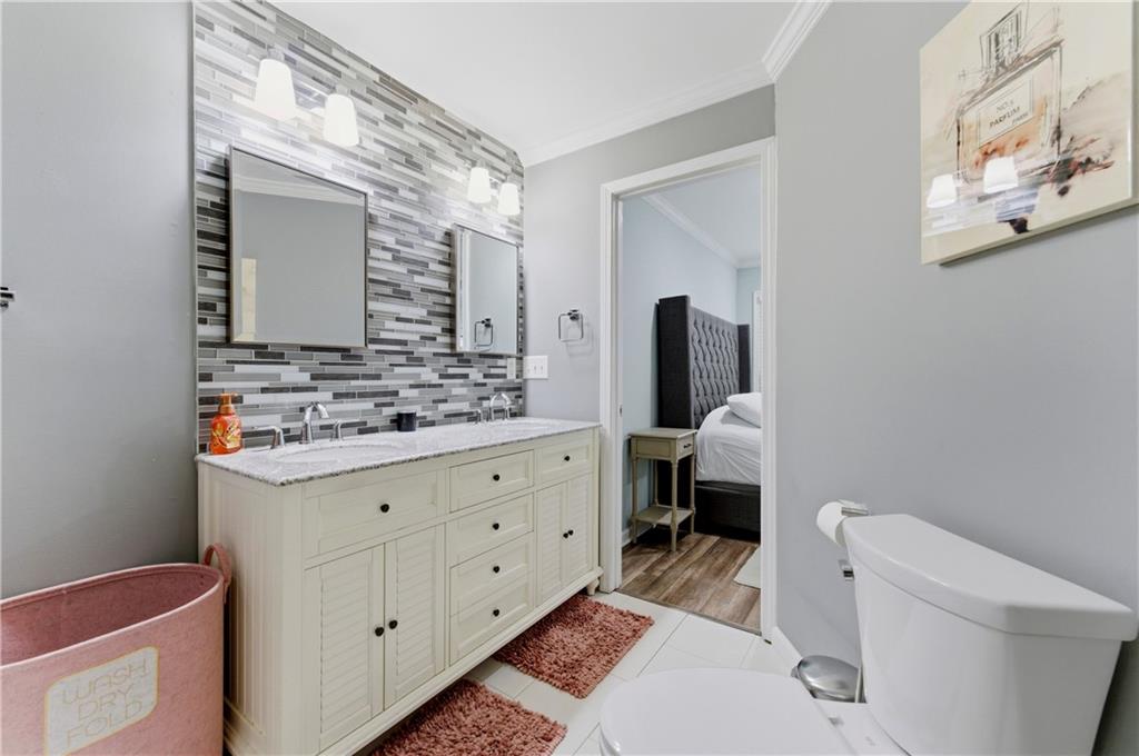 222 Forkner Drive Unit 19