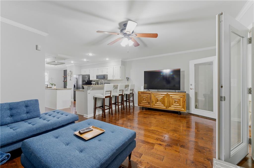222 Forkner Drive Unit 19