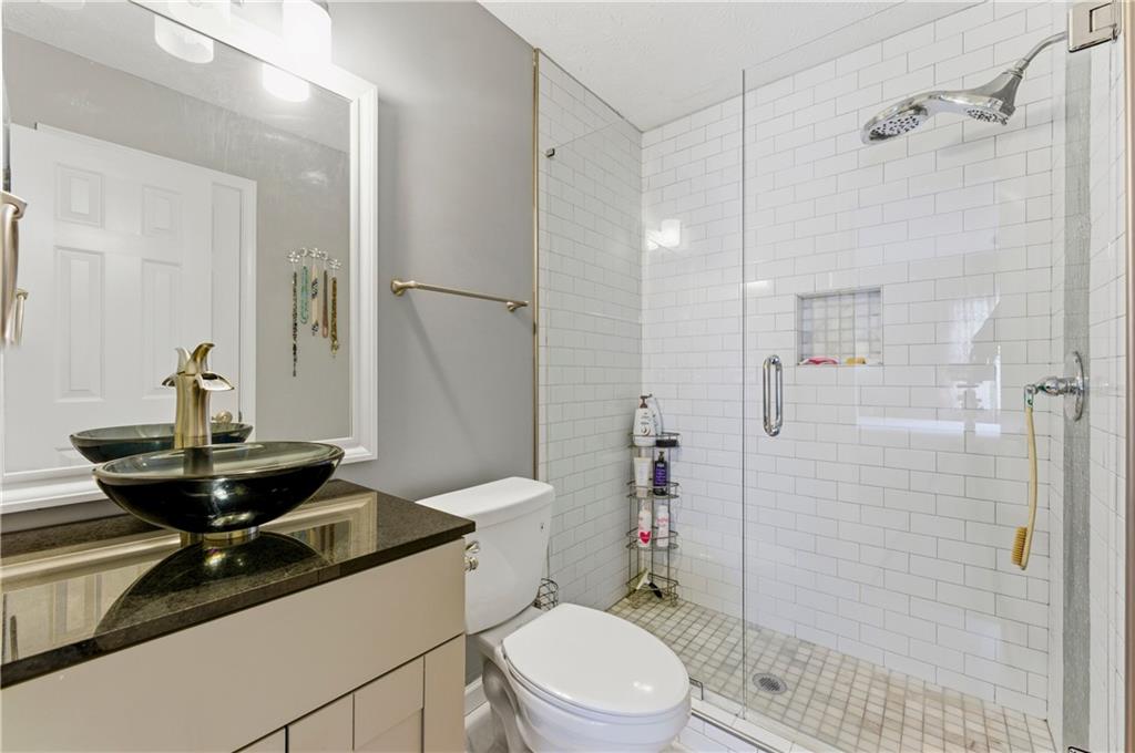 222 Forkner Drive Unit 19