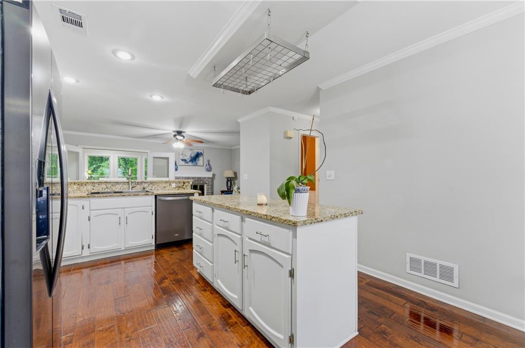 222 Forkner Drive Unit 19