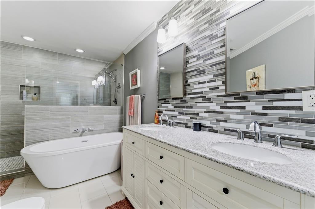 222 Forkner Drive Unit 19