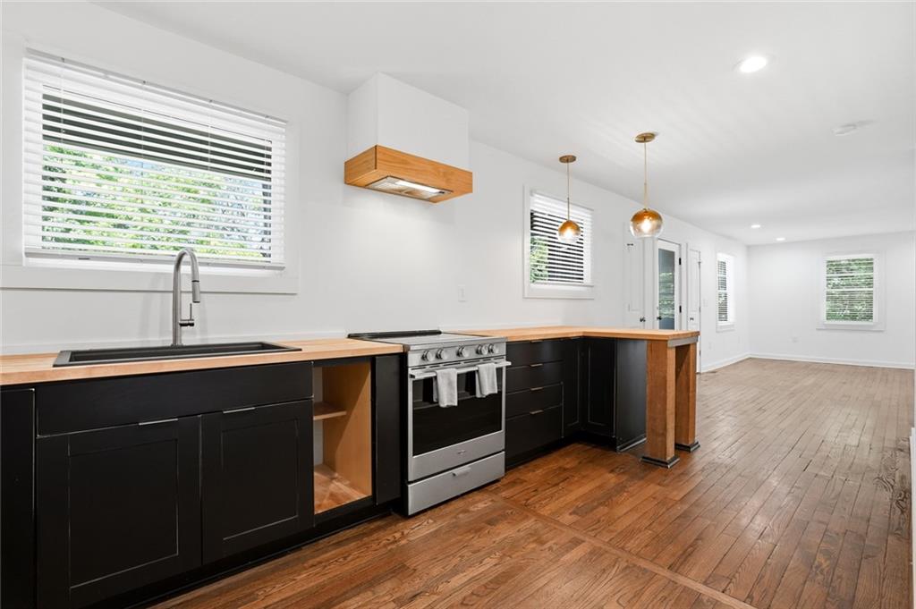 439 Oak Drive
