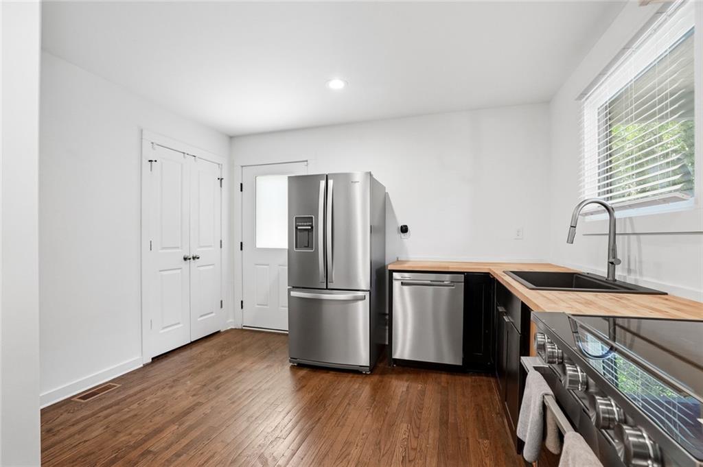 439 Oak Drive