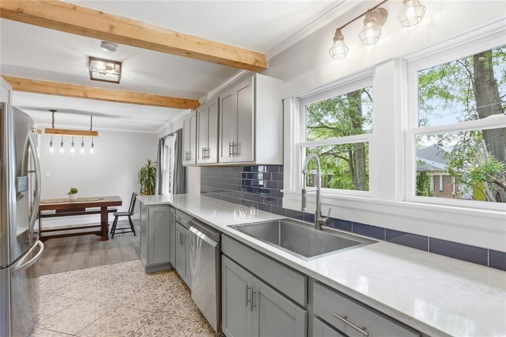 405 Holderness SW