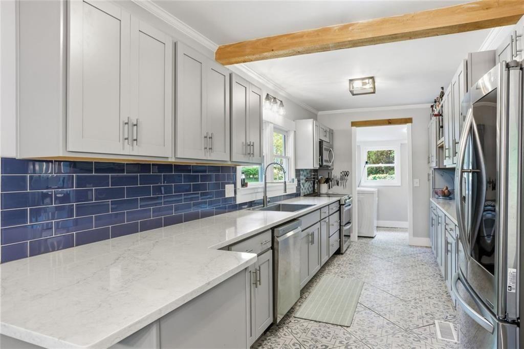 405 Holderness SW