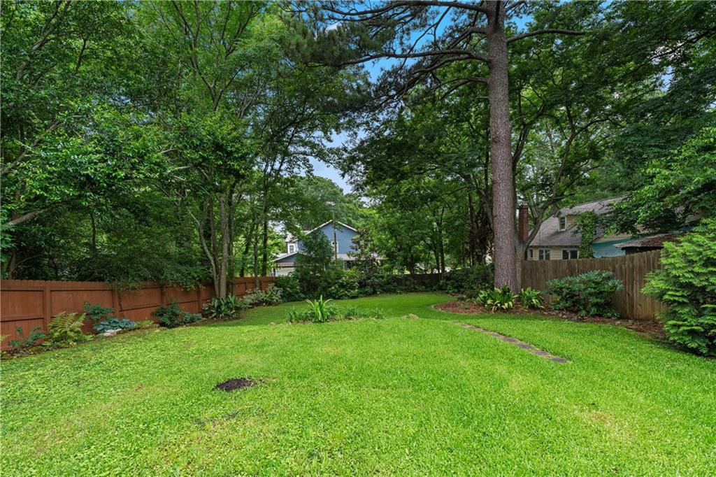 823 Essie Avenue SE