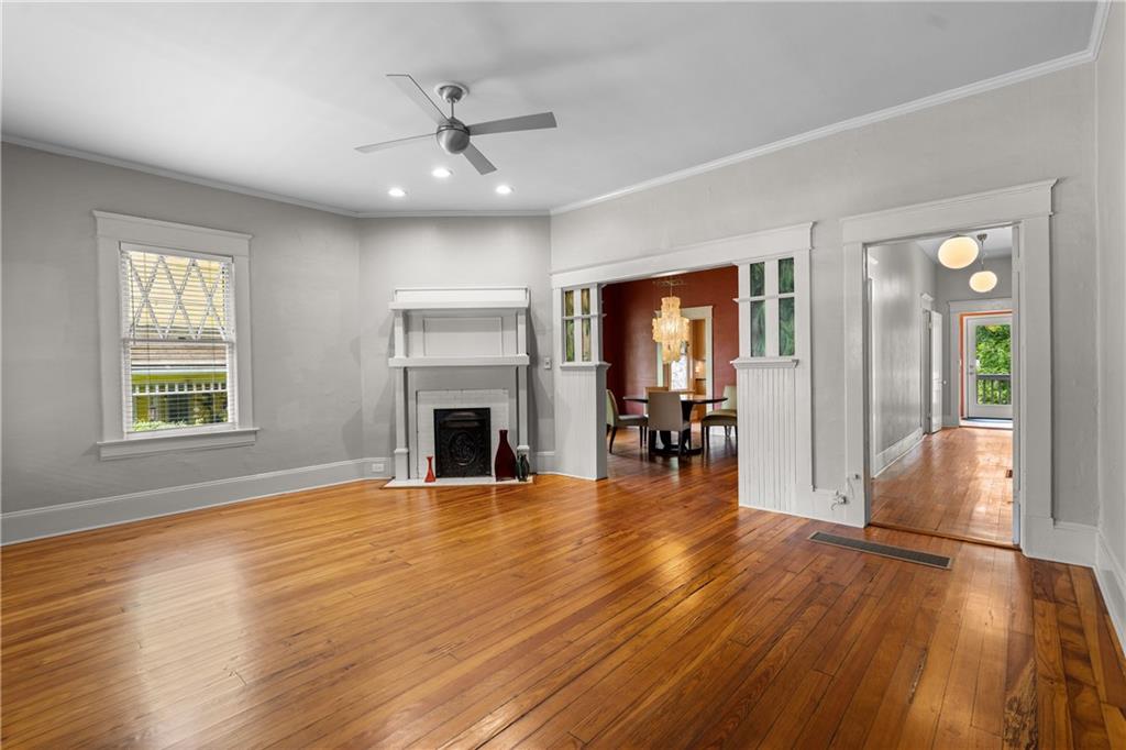 823 Essie Avenue SE