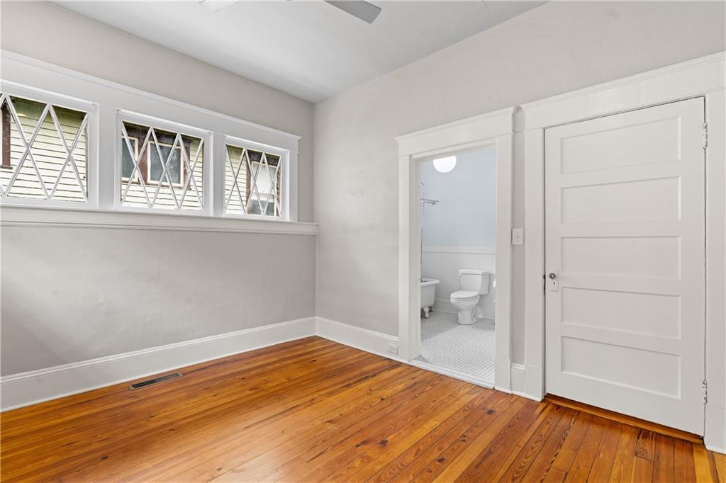 823 Essie Avenue SE