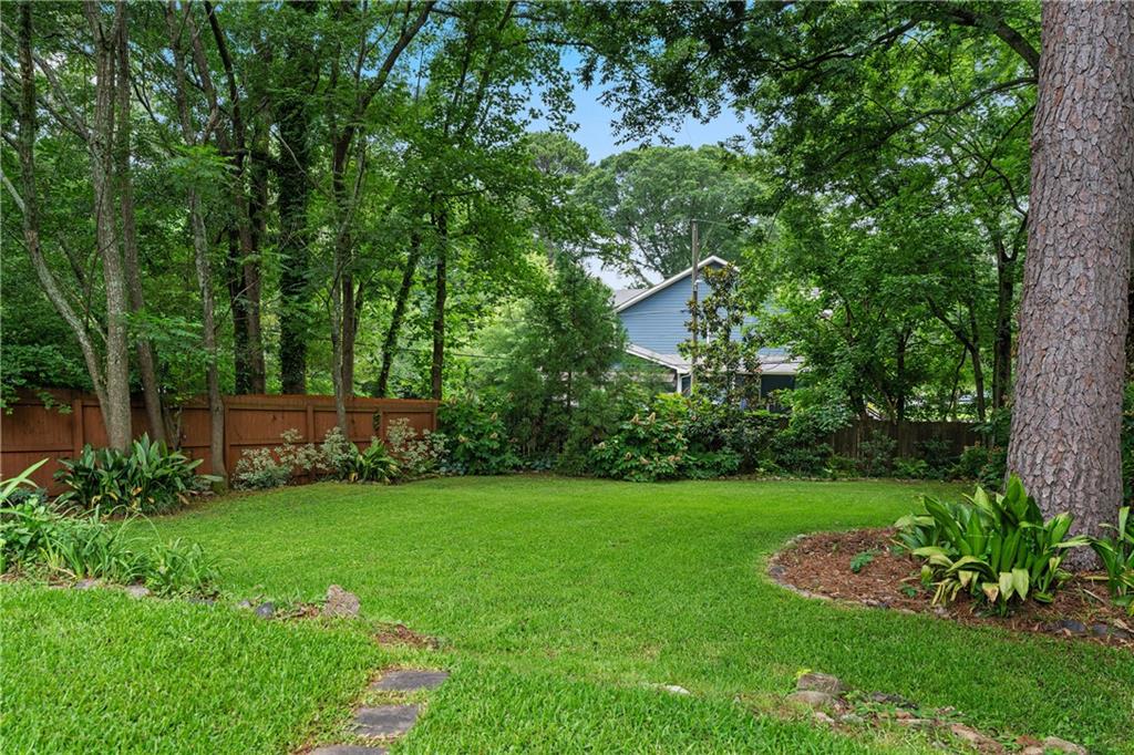 823 Essie Avenue SE