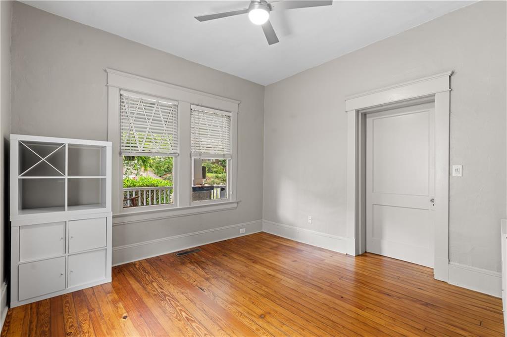 823 Essie Avenue SE