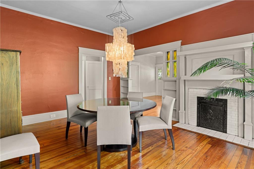823 Essie Avenue SE