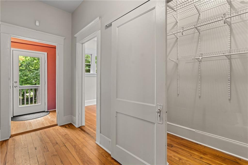 823 Essie Avenue SE