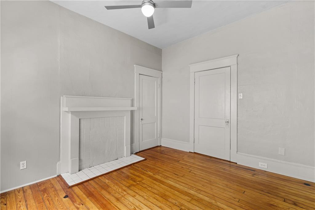 823 Essie Avenue SE
