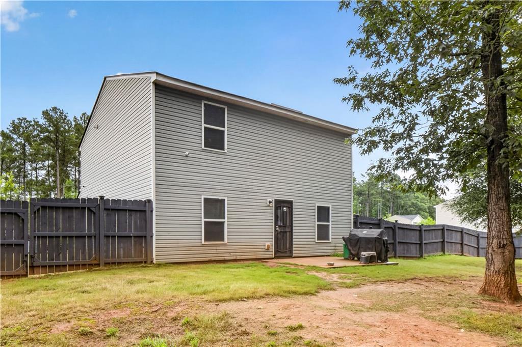345 Arthurs Lane