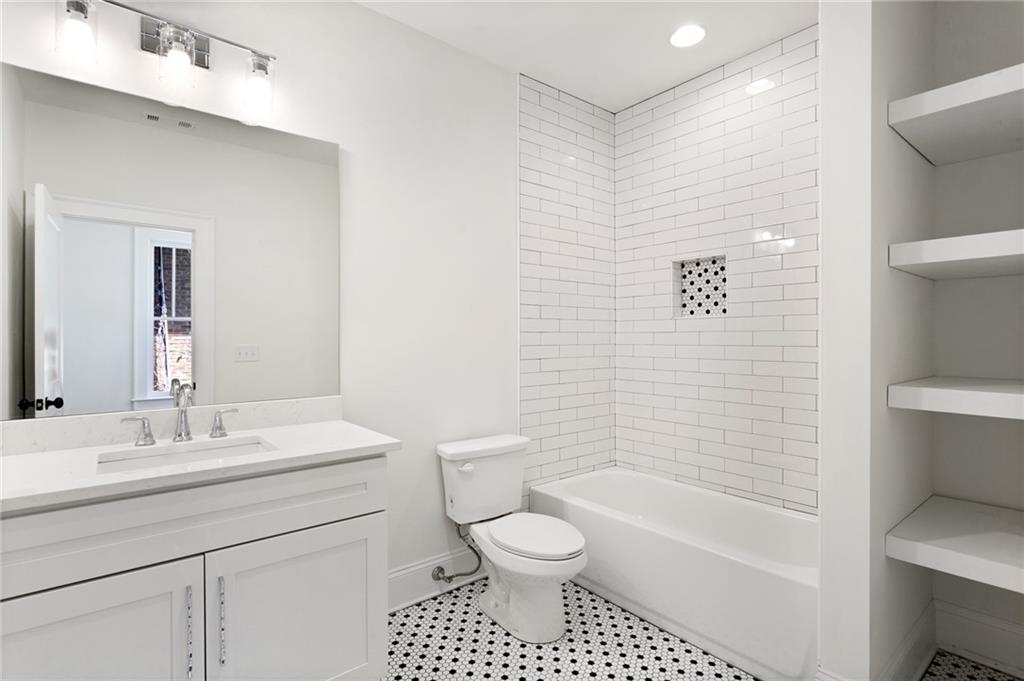 512 Ralph Mcgill Boulevard NE Unit 4