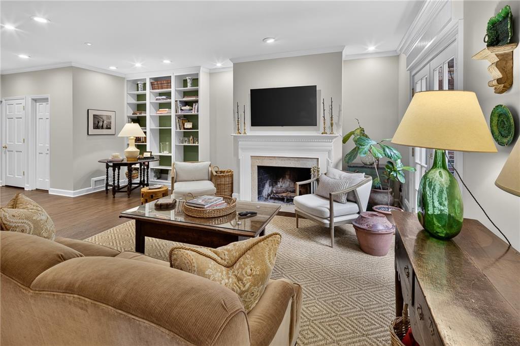 4 Montclair Drive NE