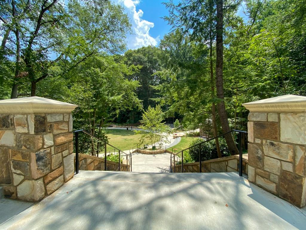 4 Montclair Drive NE
