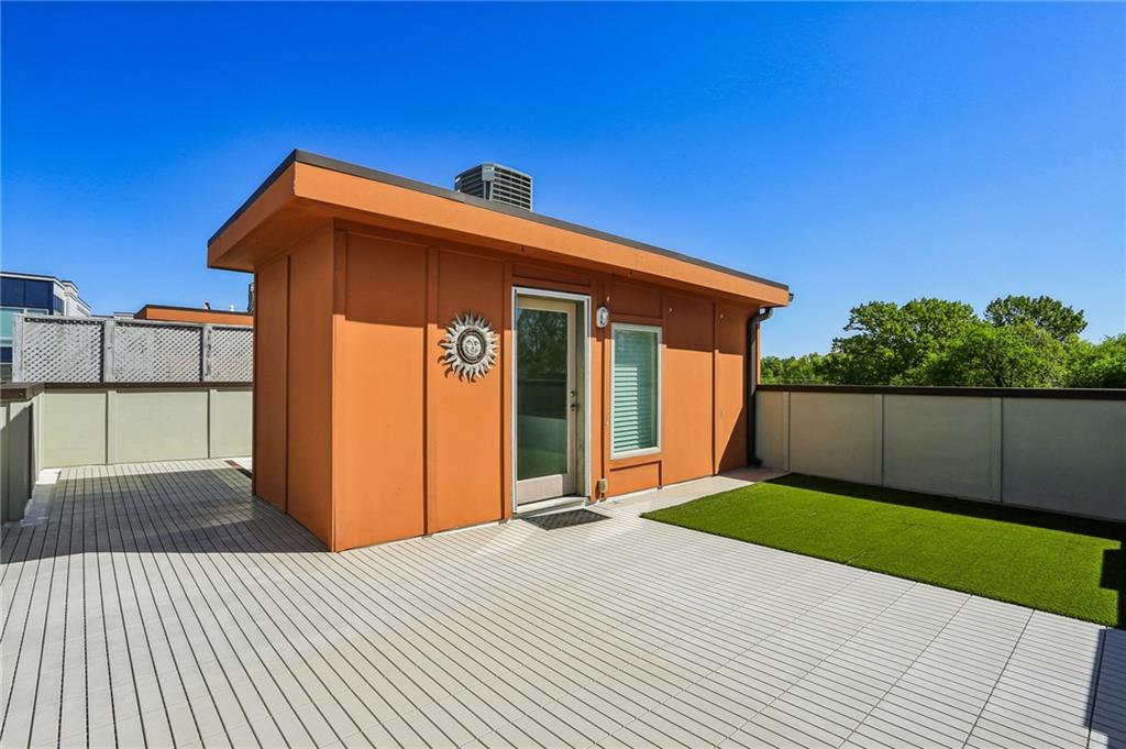 21 Skyline Way NE