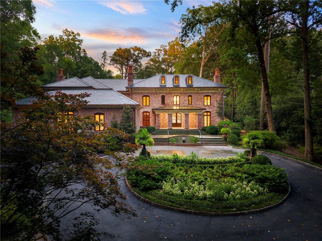 35 Valley Road NW