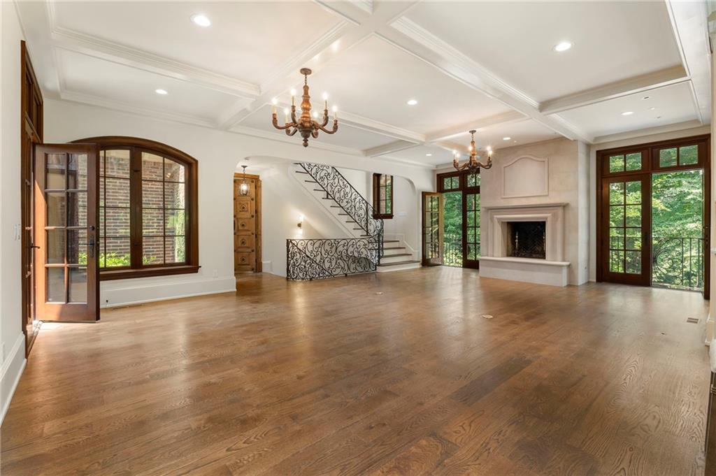 35 Valley Road NW