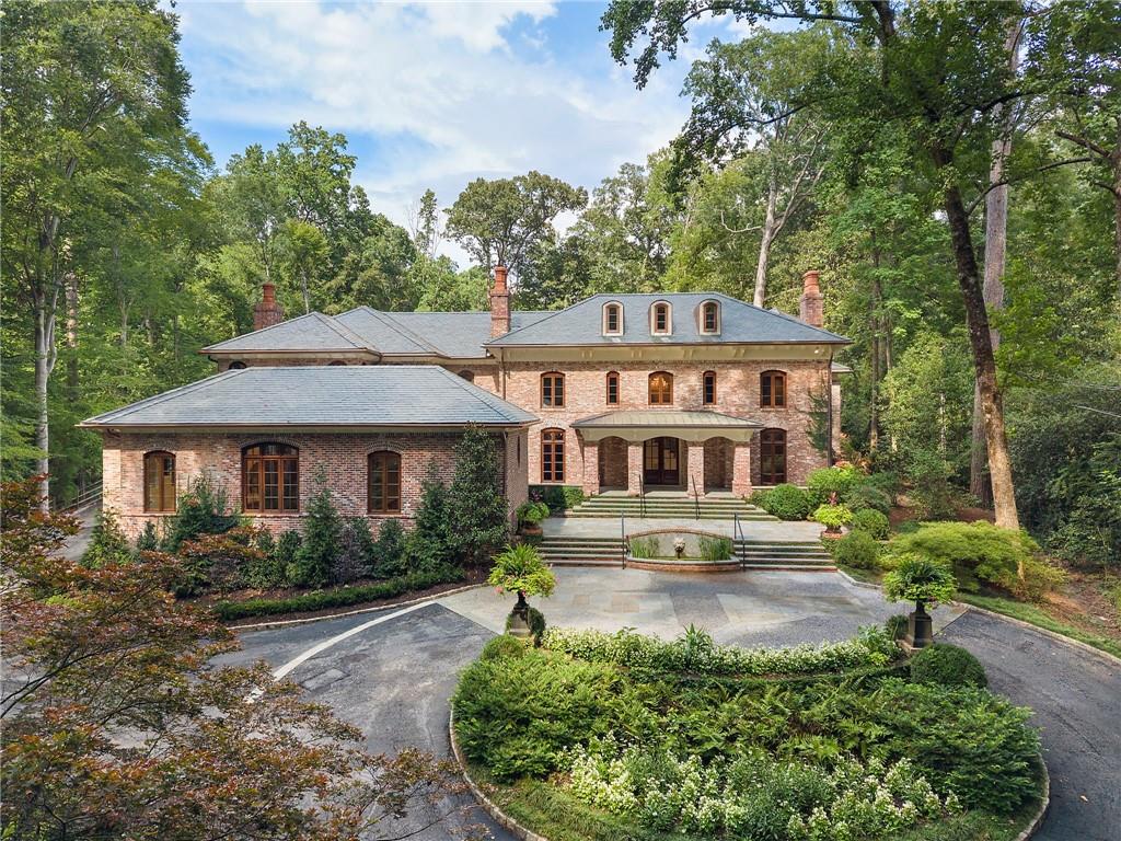 35 Valley Road NW