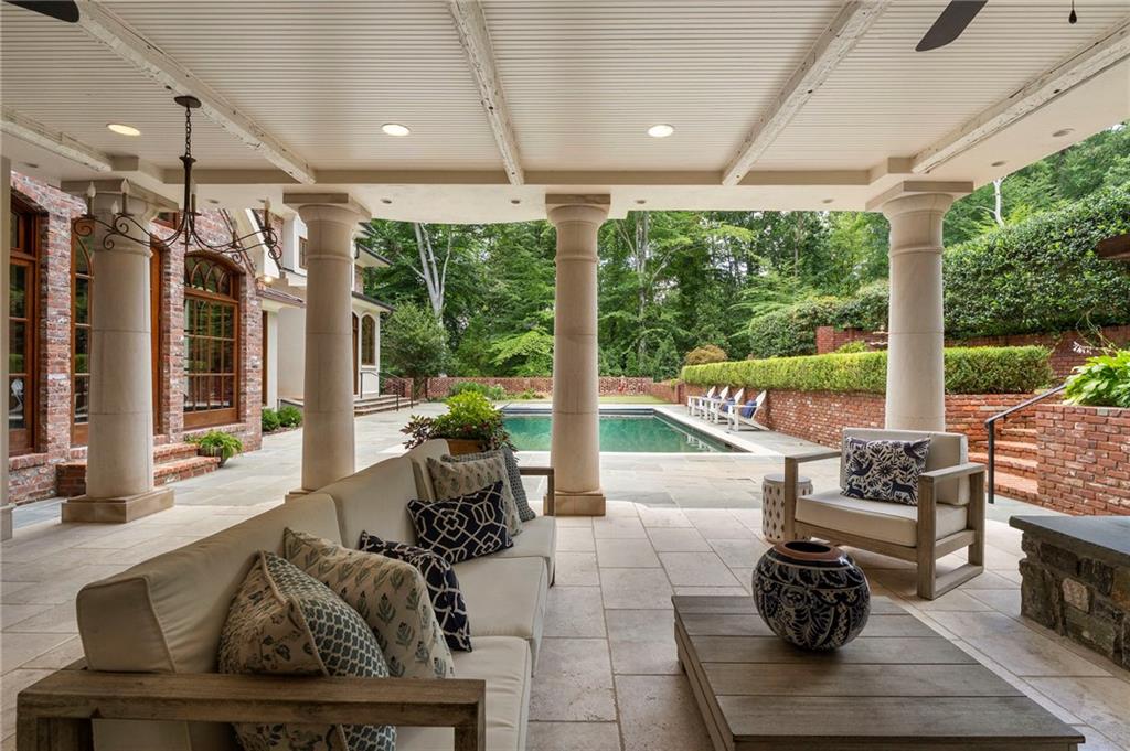 35 Valley Road NW