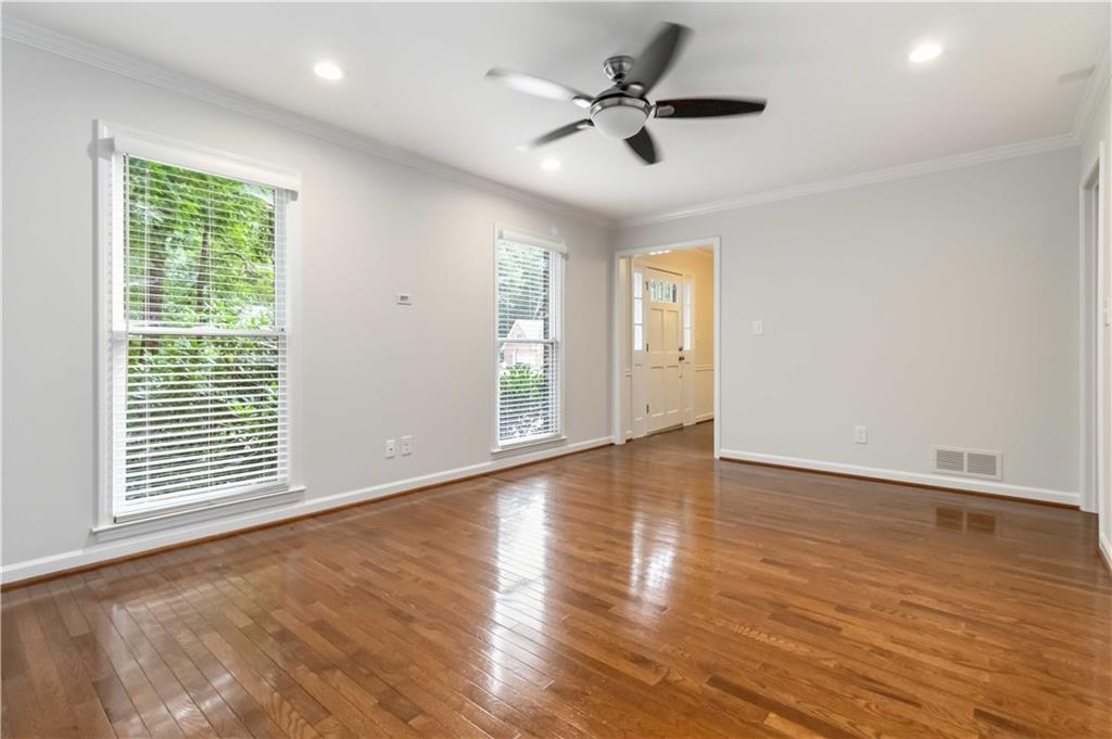 890 Ferncroft Court