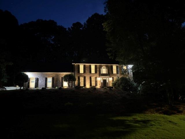 890 Ferncroft Court