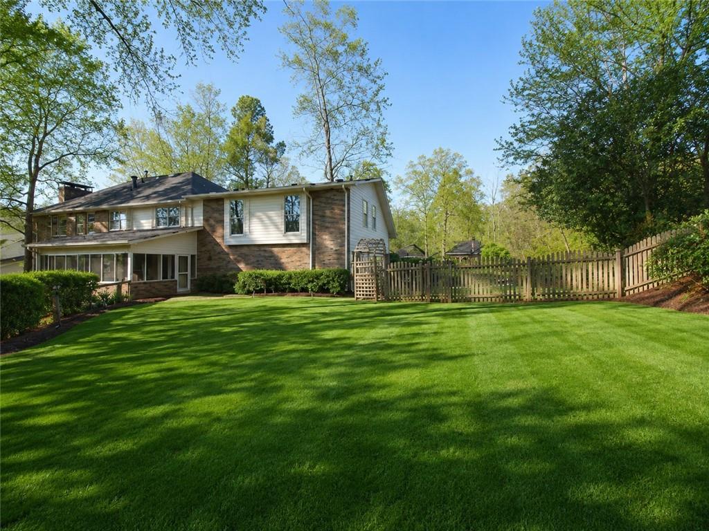 890 Ferncroft Court
