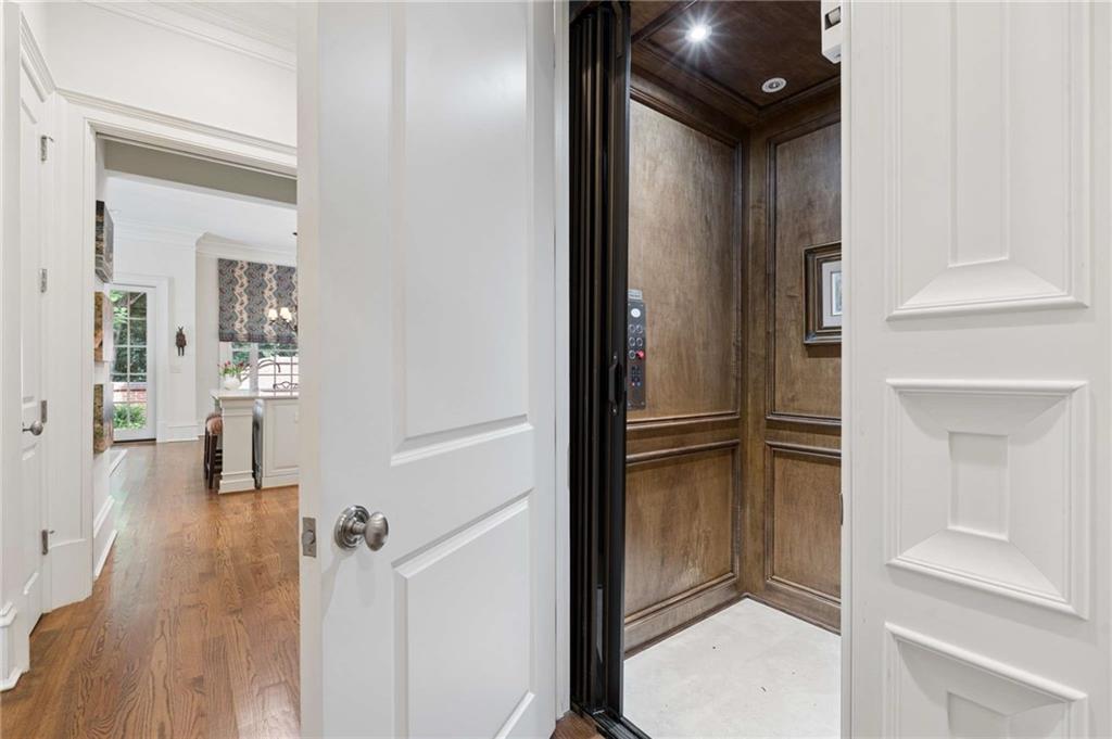 39 W Wesley Road NW Unit 1
