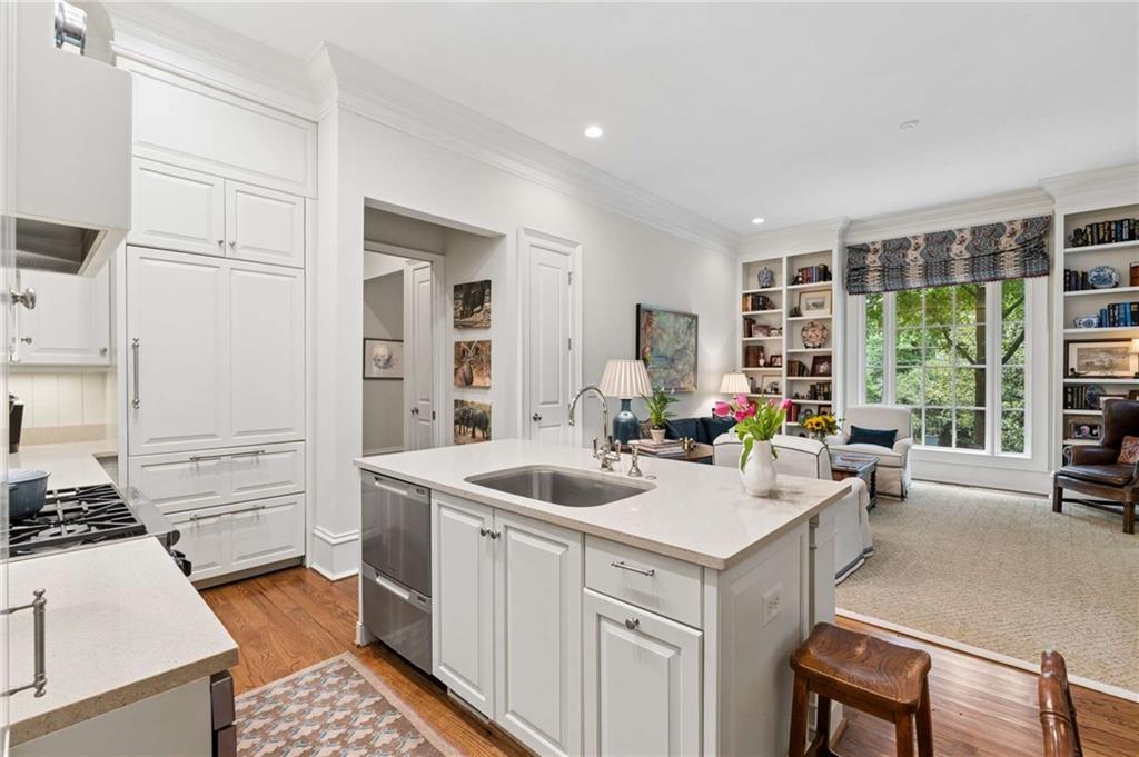 39 W Wesley Road NW Unit 1