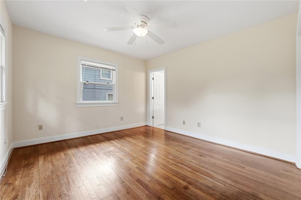 208 Midvale Drive NE