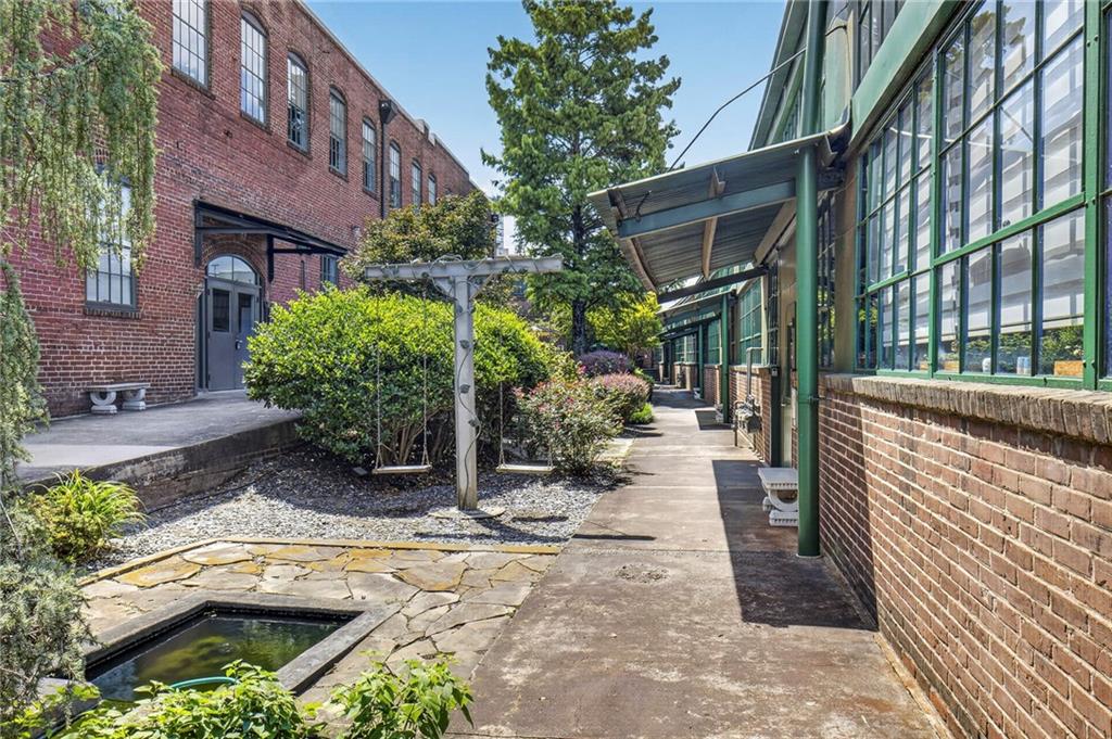 887 W Marietta Street NW Unit S105