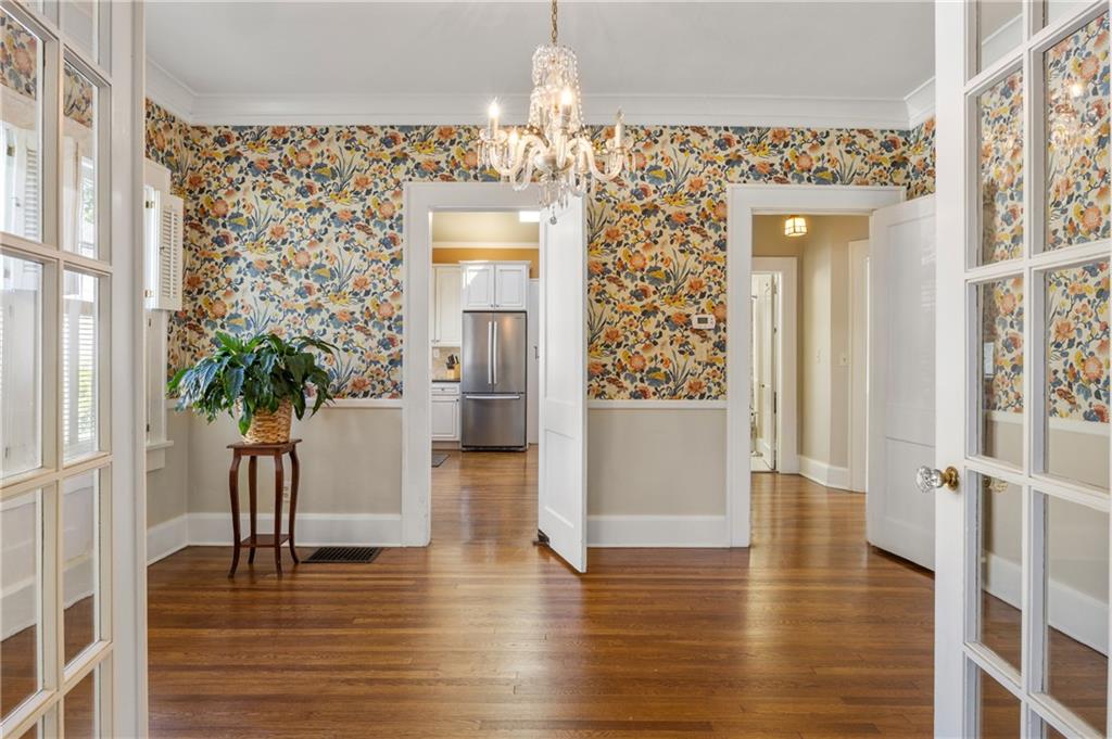 76 Peachtree Hills Avenue NE