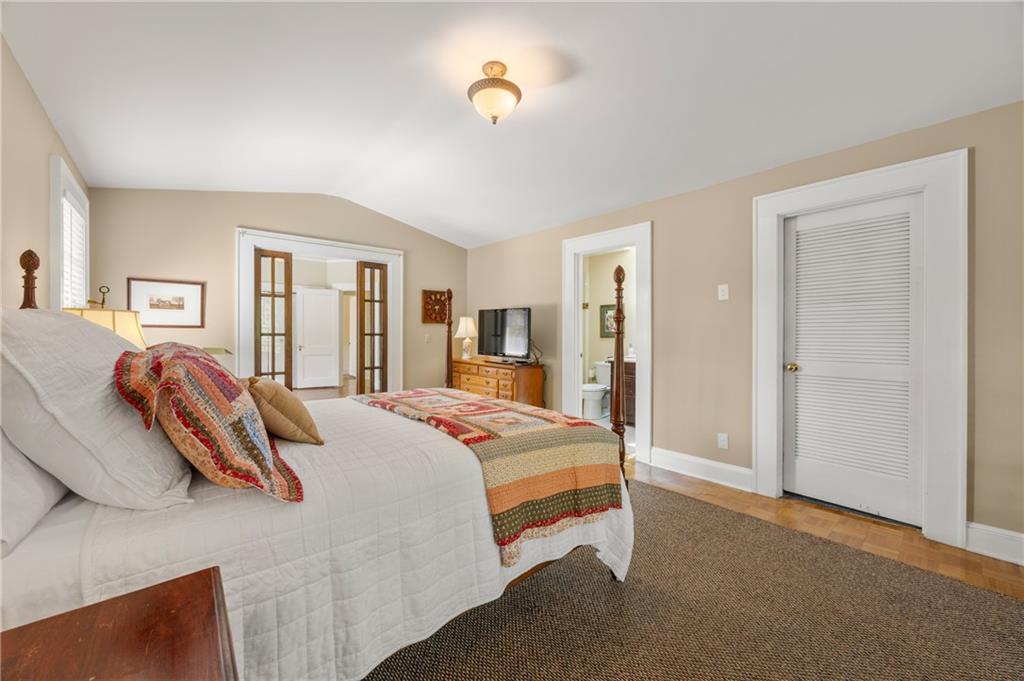 76 Peachtree Hills Avenue NE