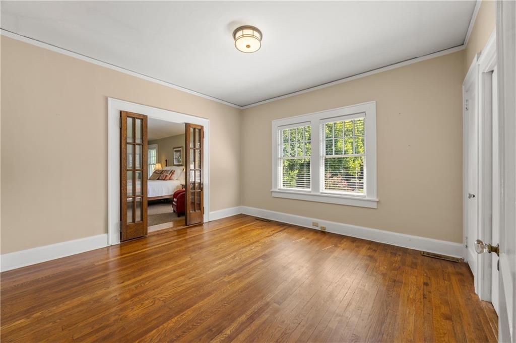 76 Peachtree Hills Avenue NE