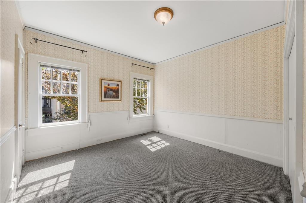 76 Peachtree Hills Avenue NE