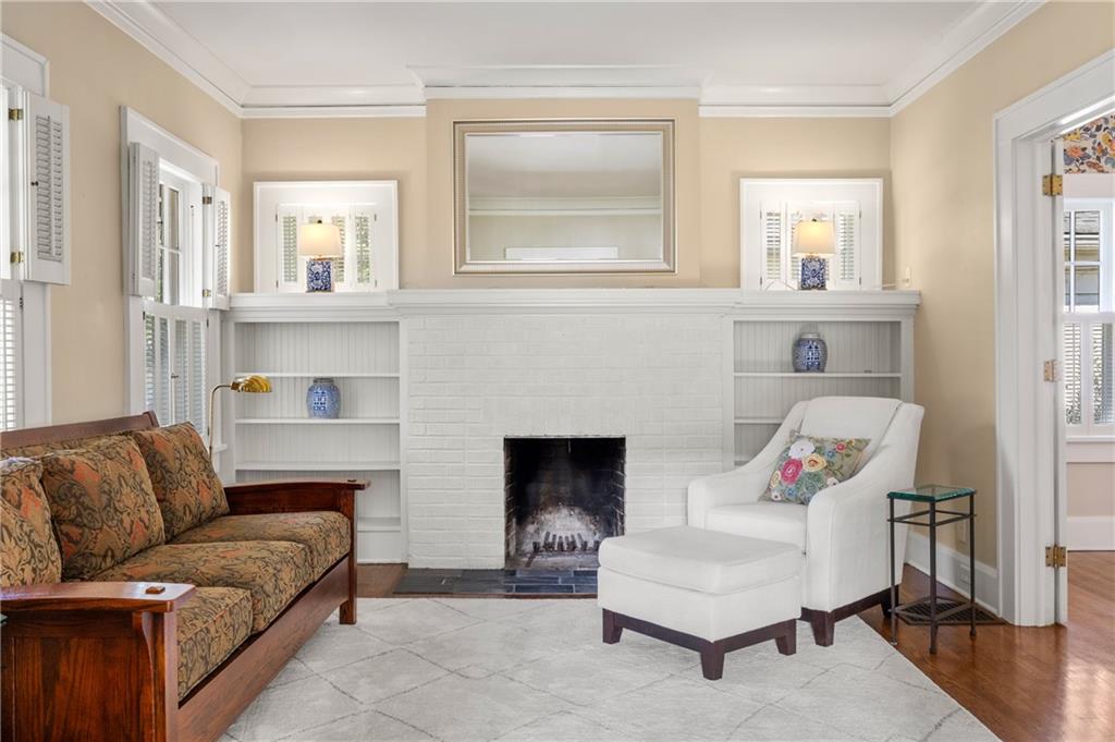 76 Peachtree Hills Avenue NE