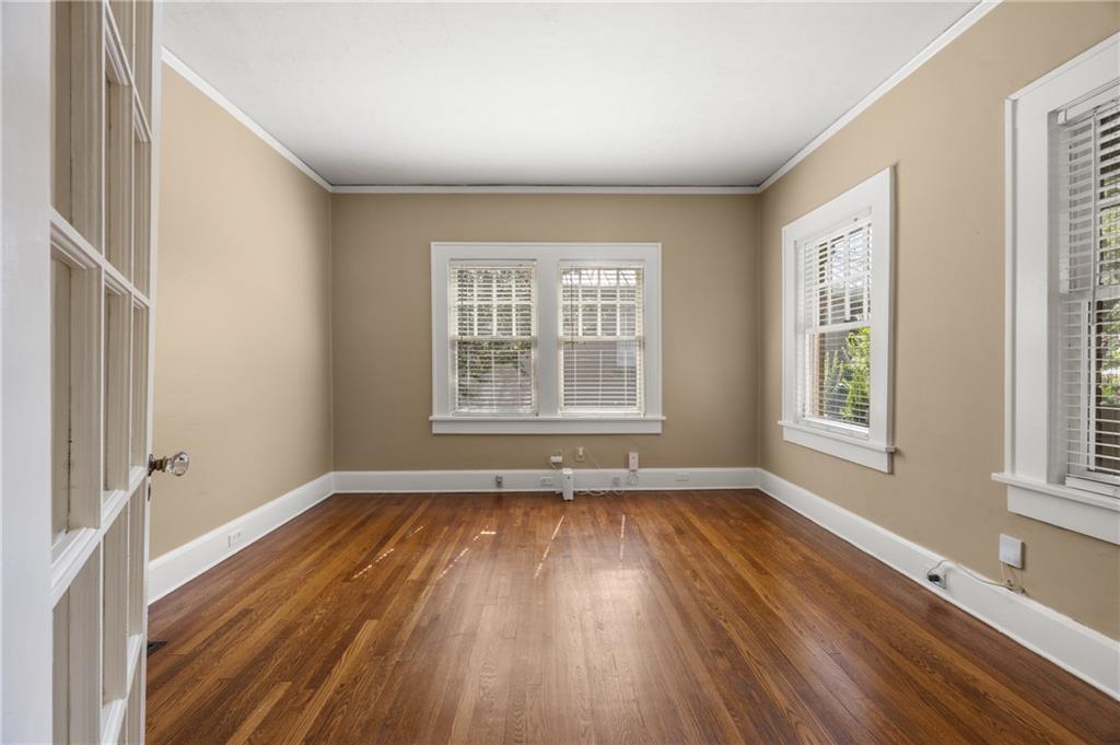 76 Peachtree Hills Avenue NE