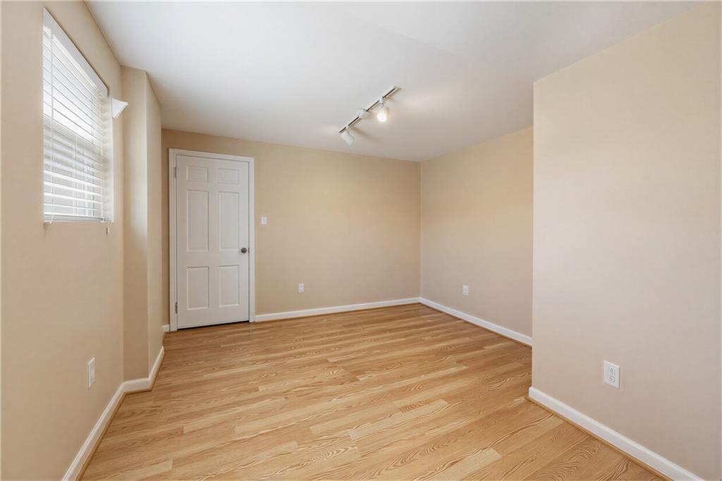 76 Peachtree Hills Avenue NE