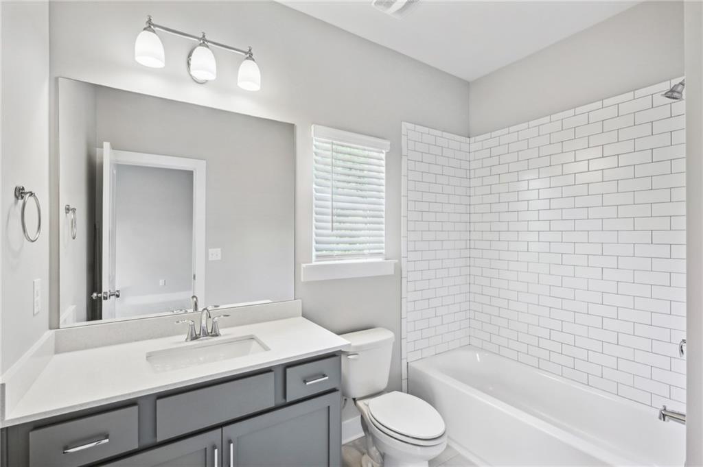 1339 Callahan Cove SE
