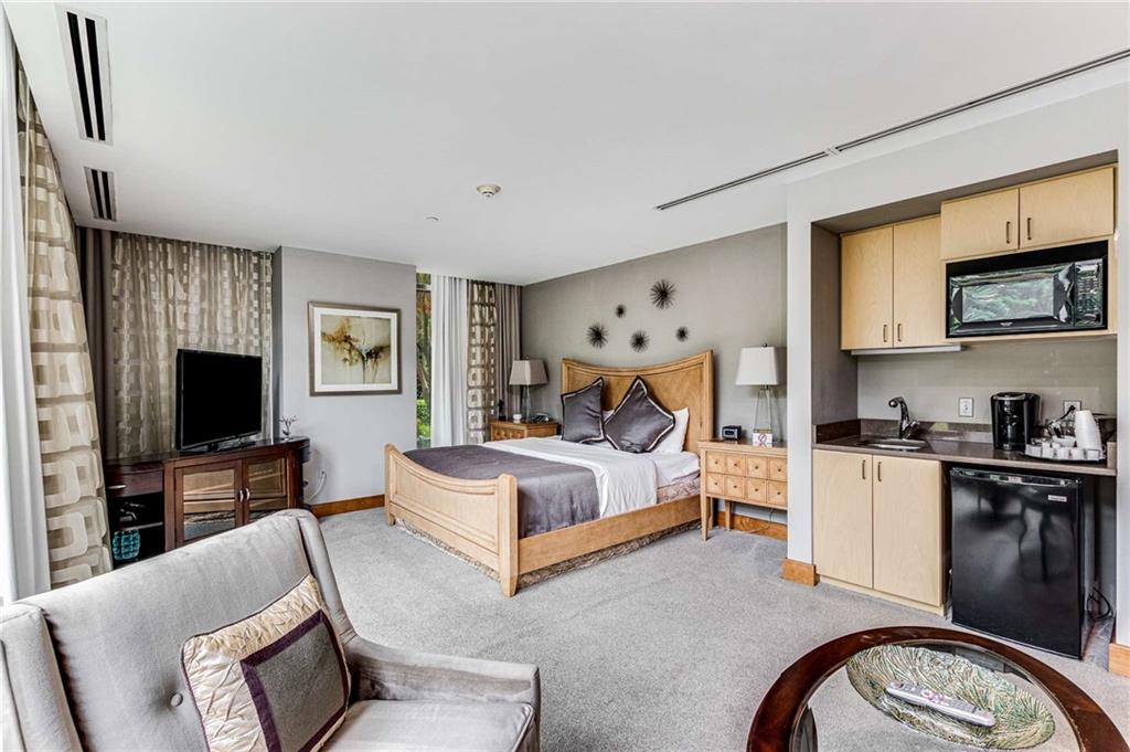 700 Park Regency Place NE Unit 707