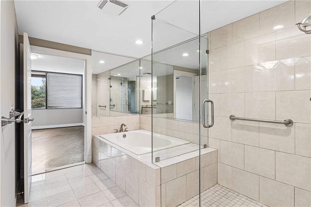 700 Park Regency Place NE Unit 707