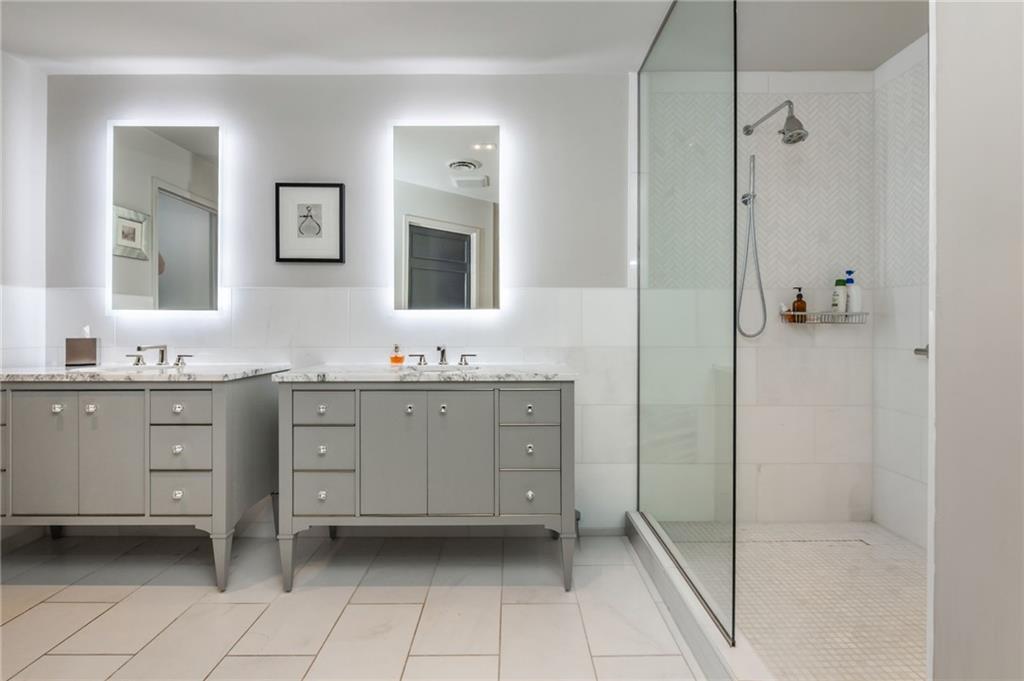 2660 Peachtree Road NW Unit 12C