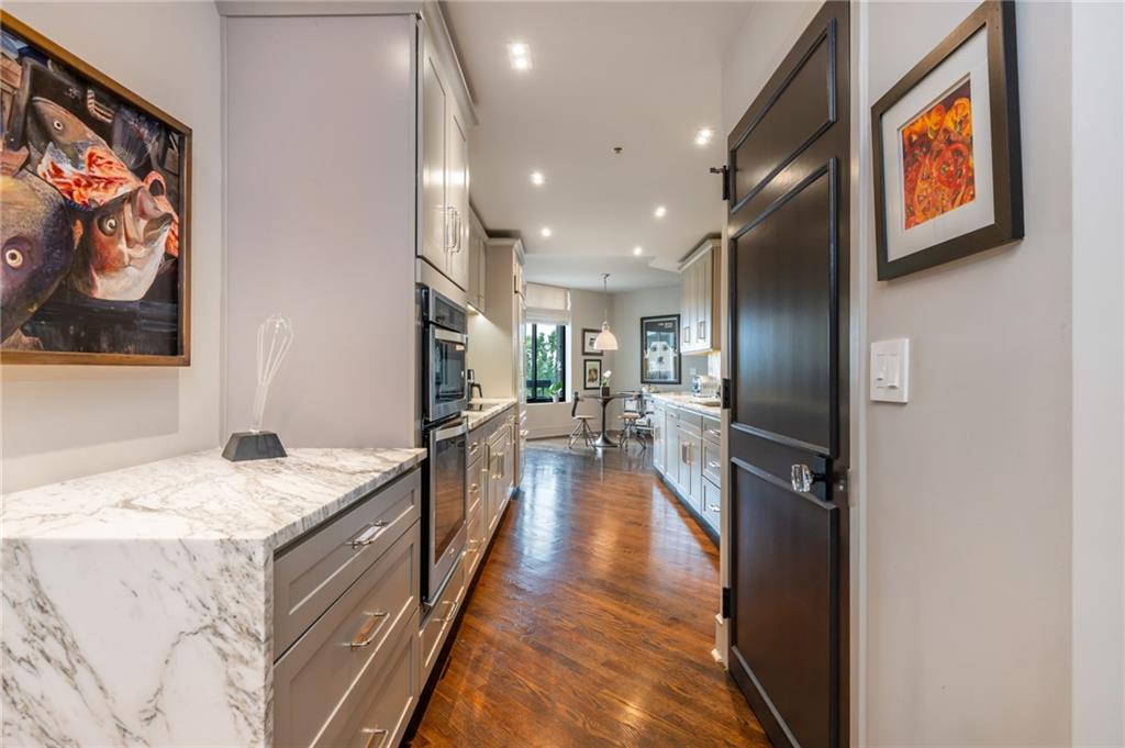 2660 Peachtree Road NW Unit 12C