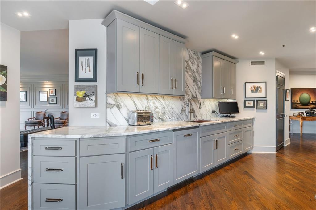2660 Peachtree Road NW Unit 12C