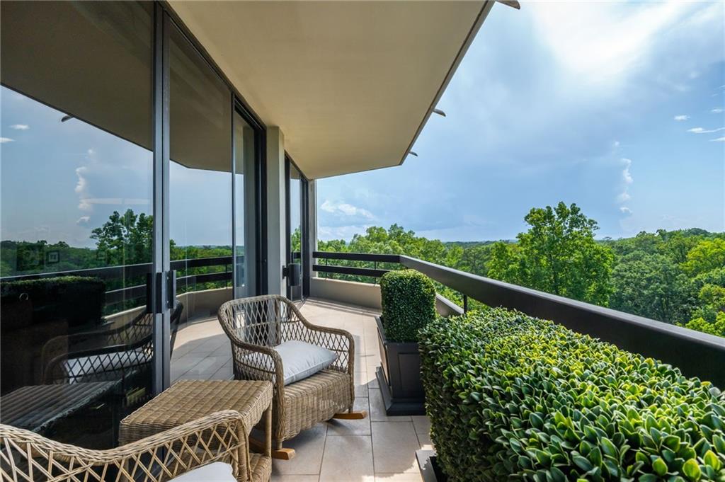 2660 Peachtree Road NW Unit 12C